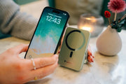 Verbatim Charge 'n' Go Magnetic Wireless Power Bank with stand - 10000 mAh Black