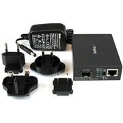 StarTech.com Multi-Mode (MM) / Single Mode (SM) Fiber Media Converter for 10/100/1000 Networks, Standalone Gigabit Ethernet to Fiber Converter, Open SFP Slot - TAA