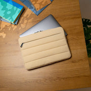 Targus Puffer 33 cm (13") Sleeve case Beige